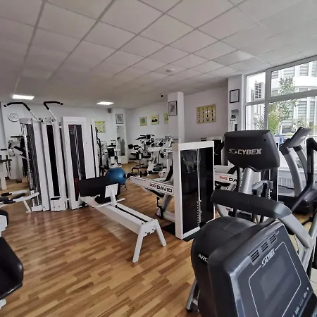 Гостьовий будинок Fitness House With Garden