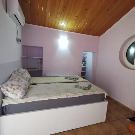 Fitness House With Garden Гостьовий будинок Констанца