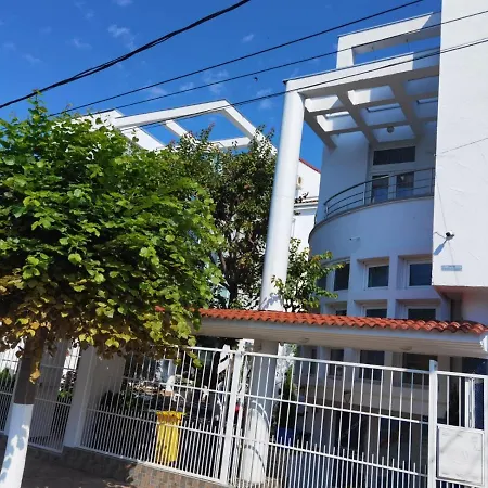 Fitness House With Garden