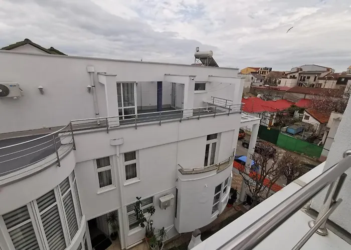 Pensiune Fitness House With Garden 4*