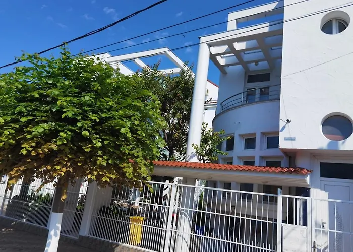 Fitness House With Garden